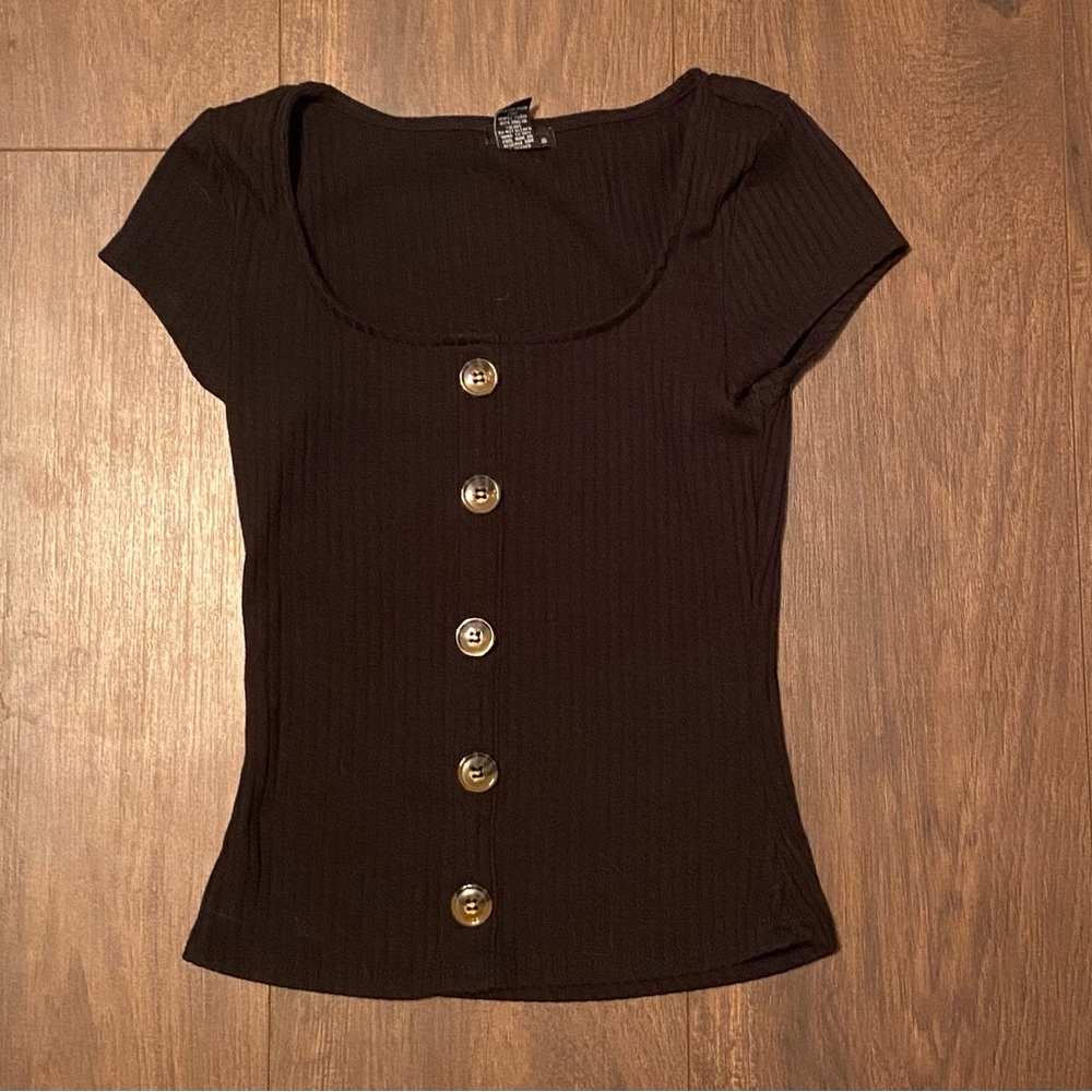 Rue 21 size small black t-shirt with buttons!